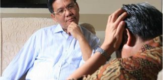 stressed employee talking with HR manager
